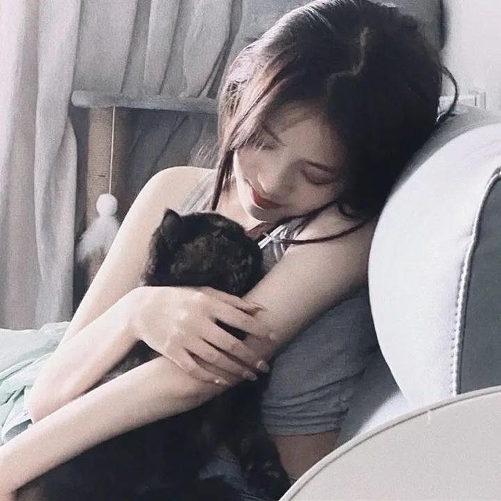 府上娶了个锦鲤新娘